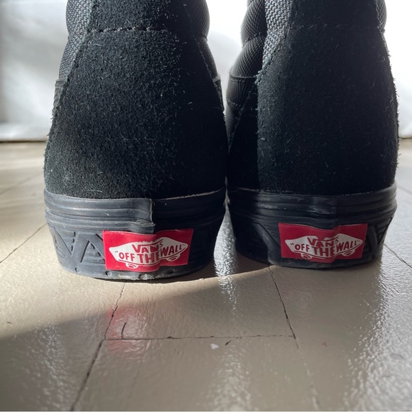 Vans Marvel black Panther limited edition size 35 - Picture 4 of 8